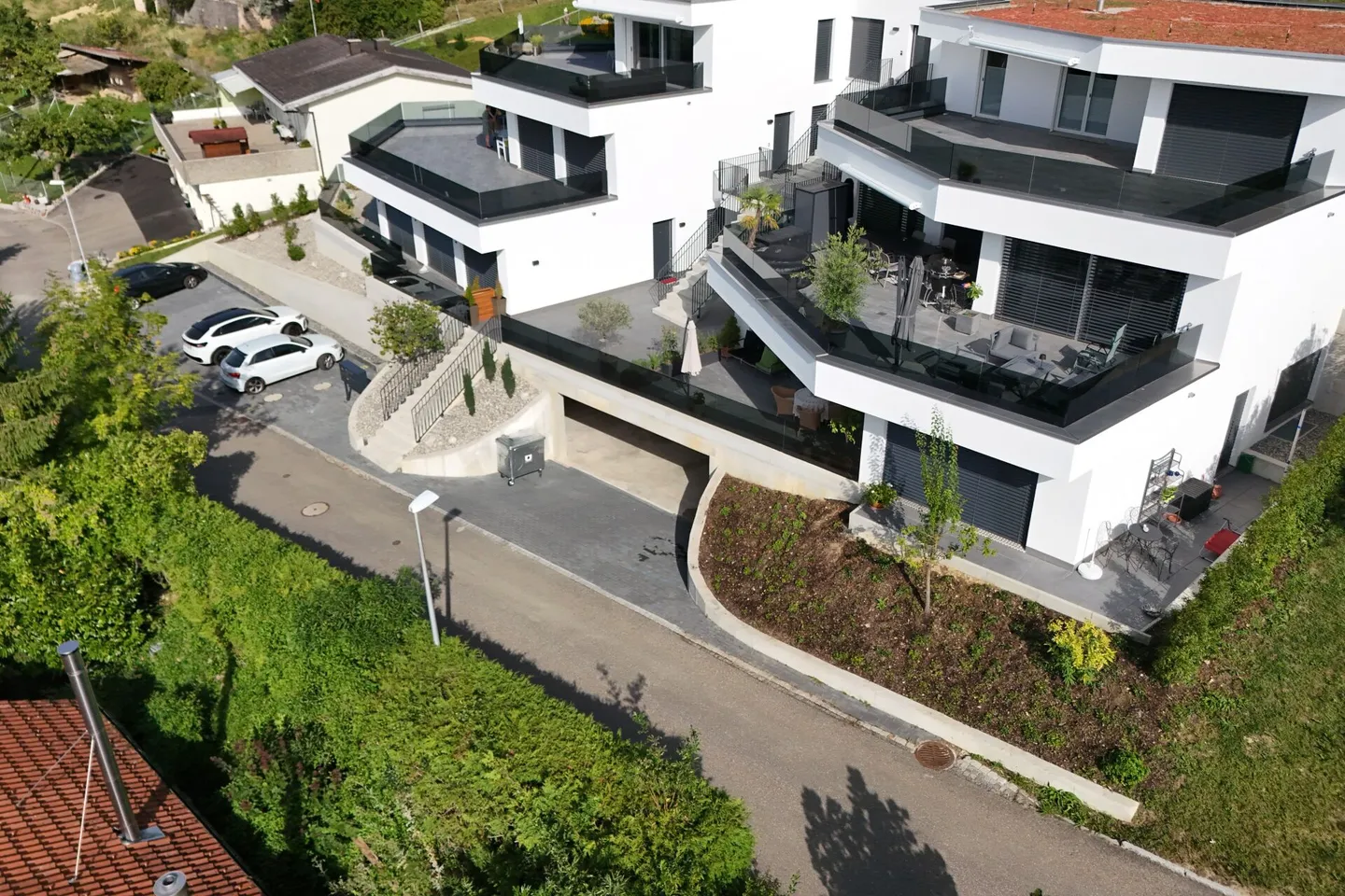 No more scraping ice - Your car in the dry - Photo 2 of 2