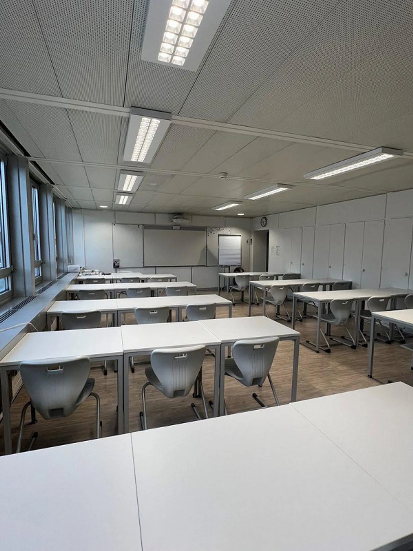 Bureau et espace commercial au cœur de Thun - Photo 6 sur 9