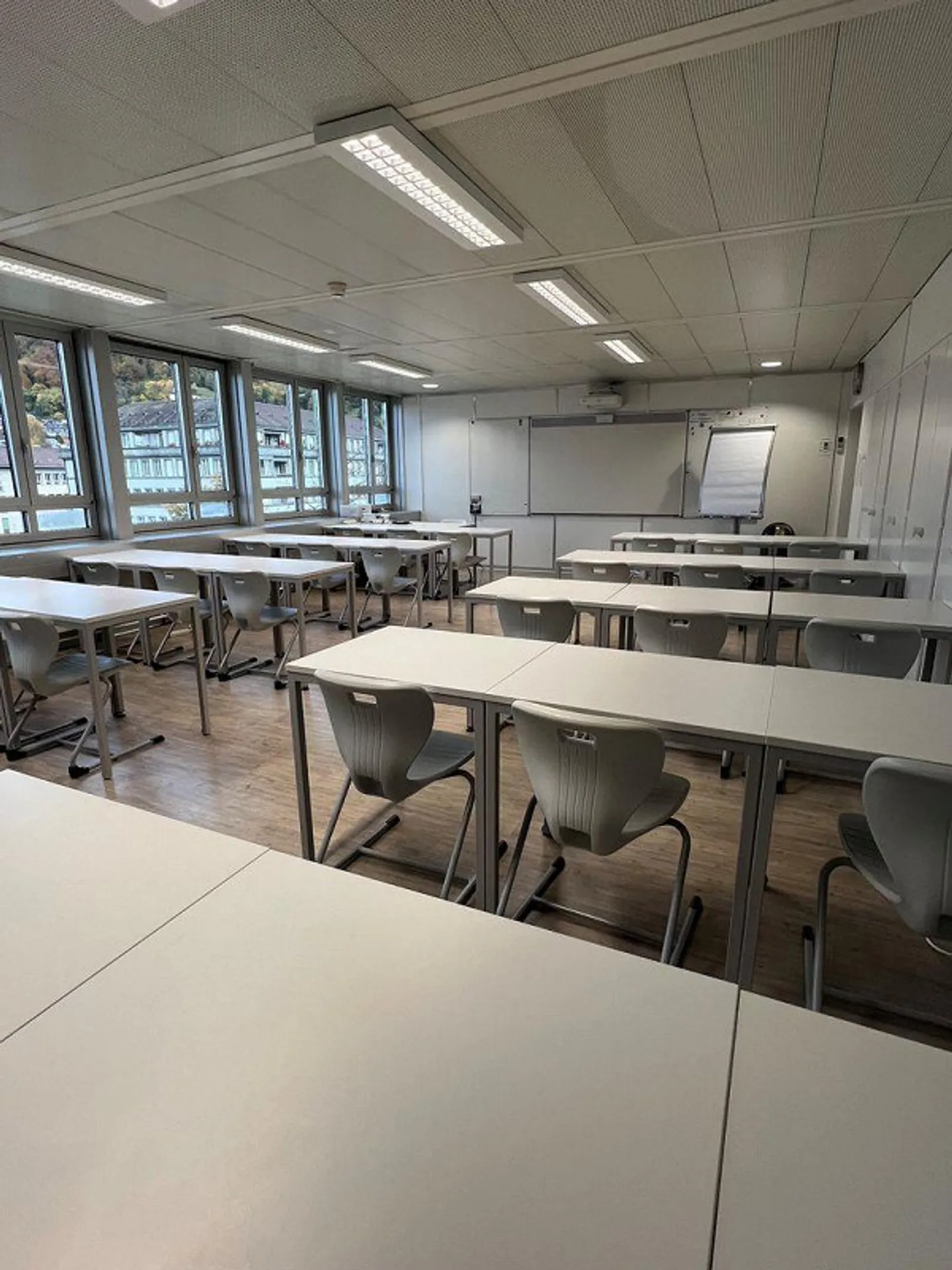 Bureau et espace commercial au cœur de Thun - Photo 7 sur 9