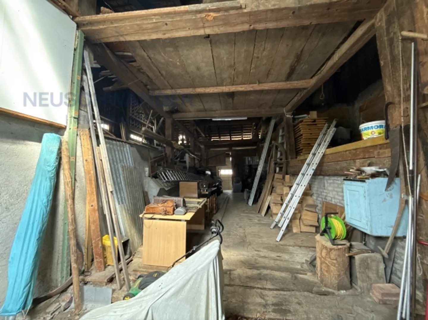 Alto potenziale per questa casa idealmente situata con 2 appartamenti - Foto 6 di 20