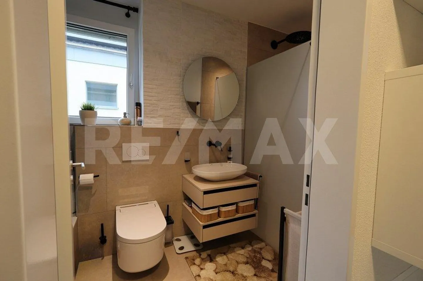 Modernes Doppelhaus in Ruhiger Lage - Foto 12 von 13