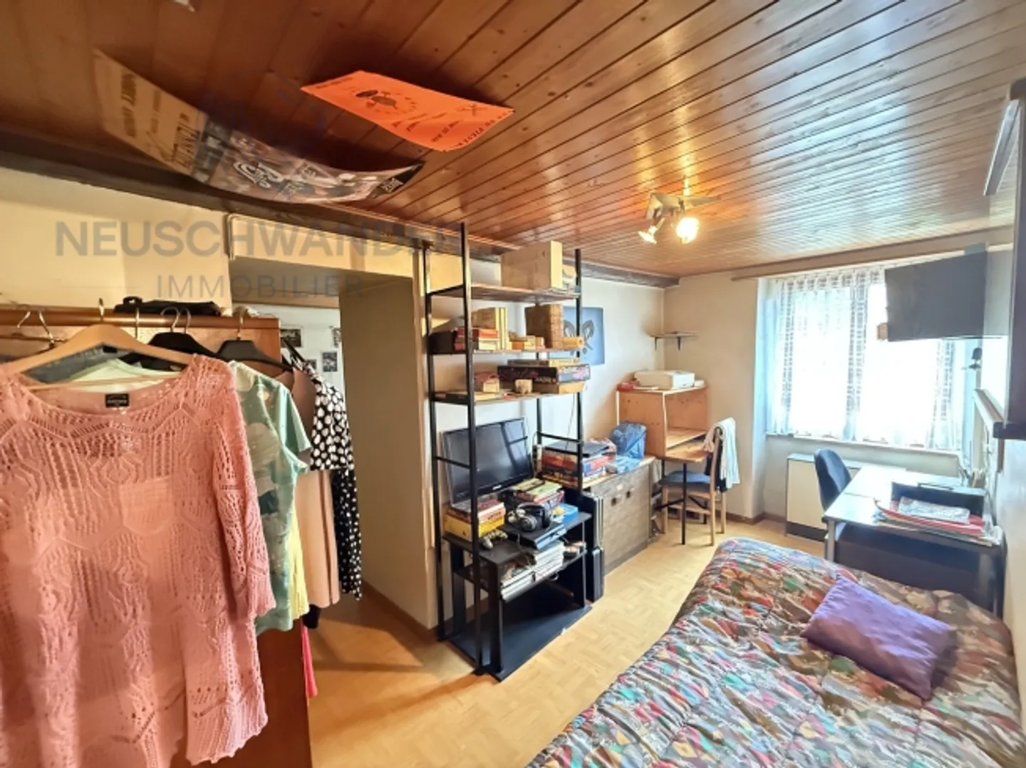 Alto potenziale per questa casa idealmente situata con 2 appartamenti - Foto 19 di 20