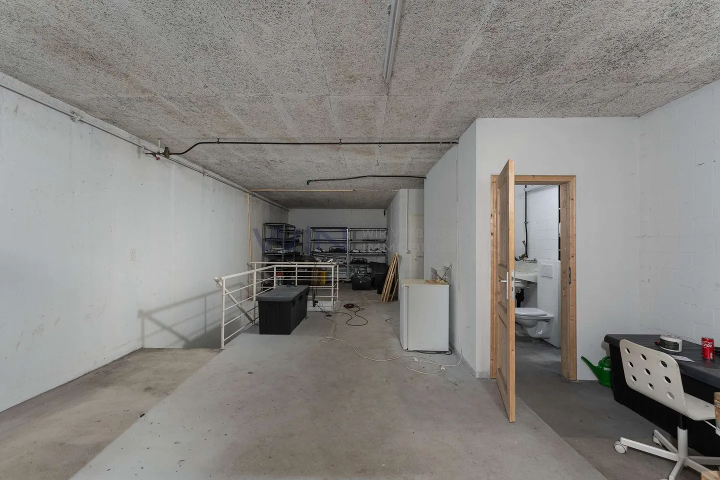 Spacious Storage or Hobby Space - Photo 4 of 6