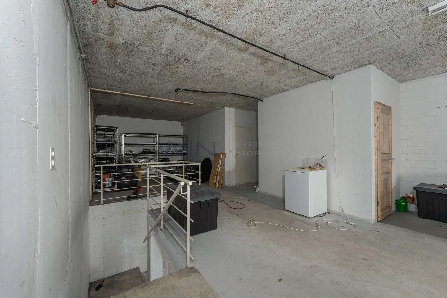 Spacious Storage or Hobby Space - Photo 3 of 6