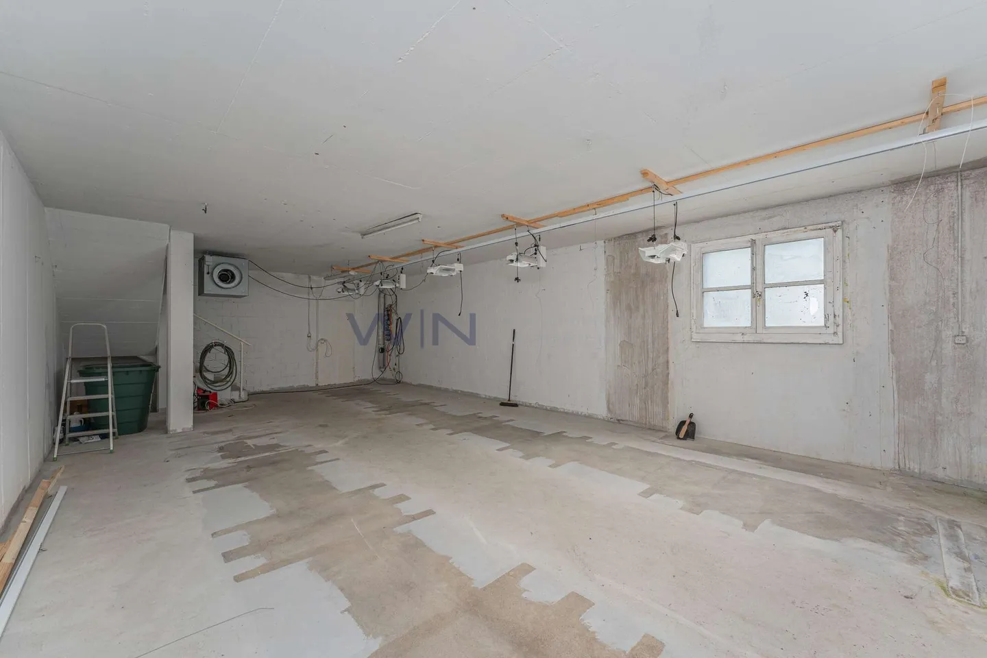 Spacious Storage or Hobby Space - Photo 6 of 6
