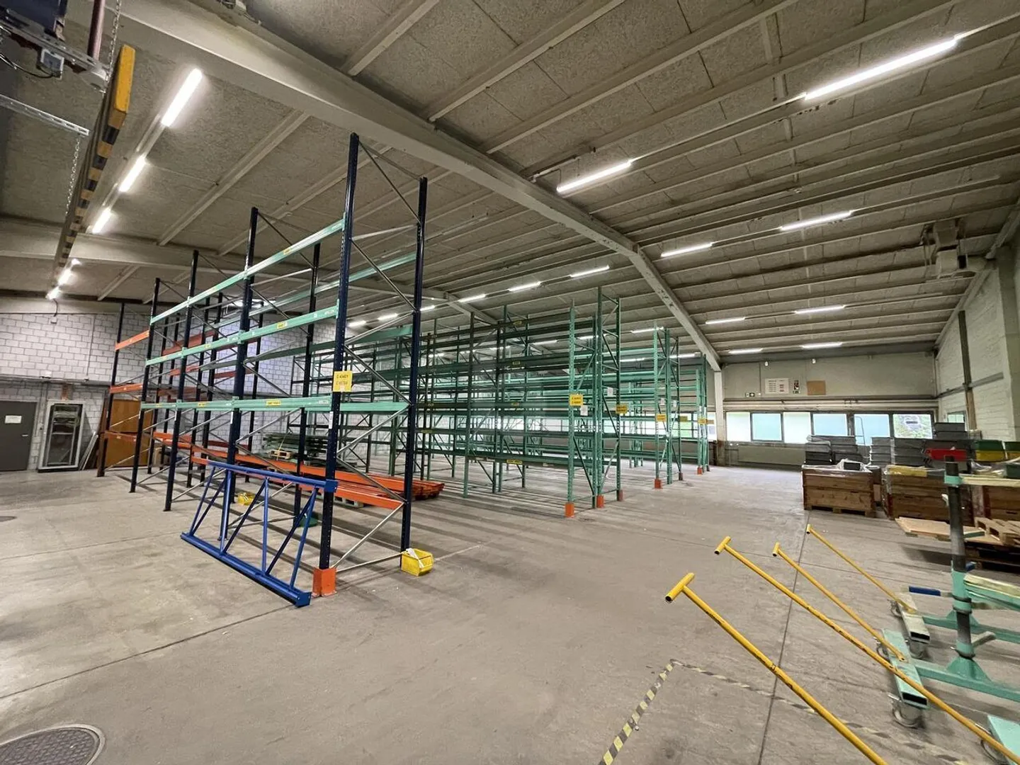 MAGAZZINO SPAZIOSO IDEALE PER LA TUA ATTIVITÀ - Foto 2 di 6