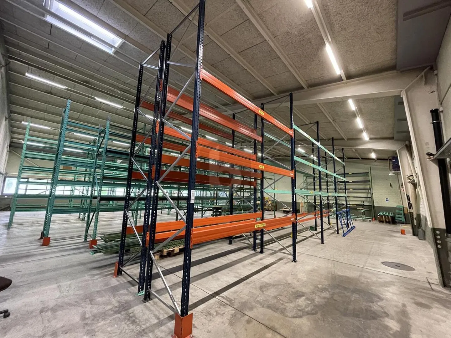 MAGAZZINO SPAZIOSO IDEALE PER LA TUA ATTIVITÀ - Foto 3 di 6