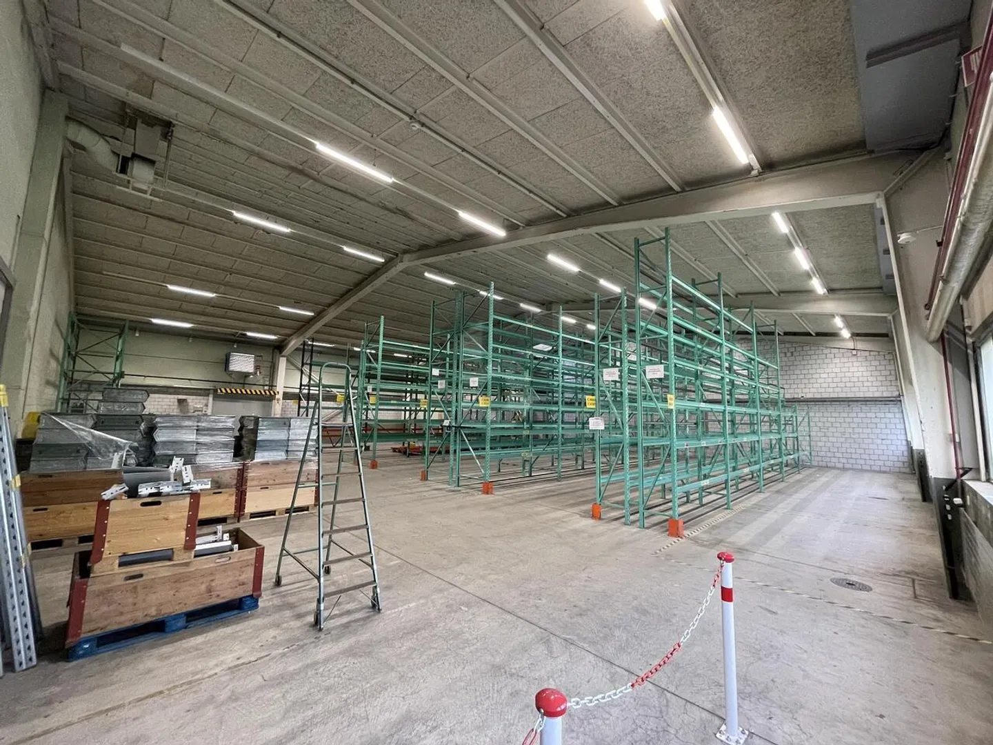 MAGAZZINO SPAZIOSO IDEALE PER LA TUA ATTIVITÀ - Foto 5 di 6