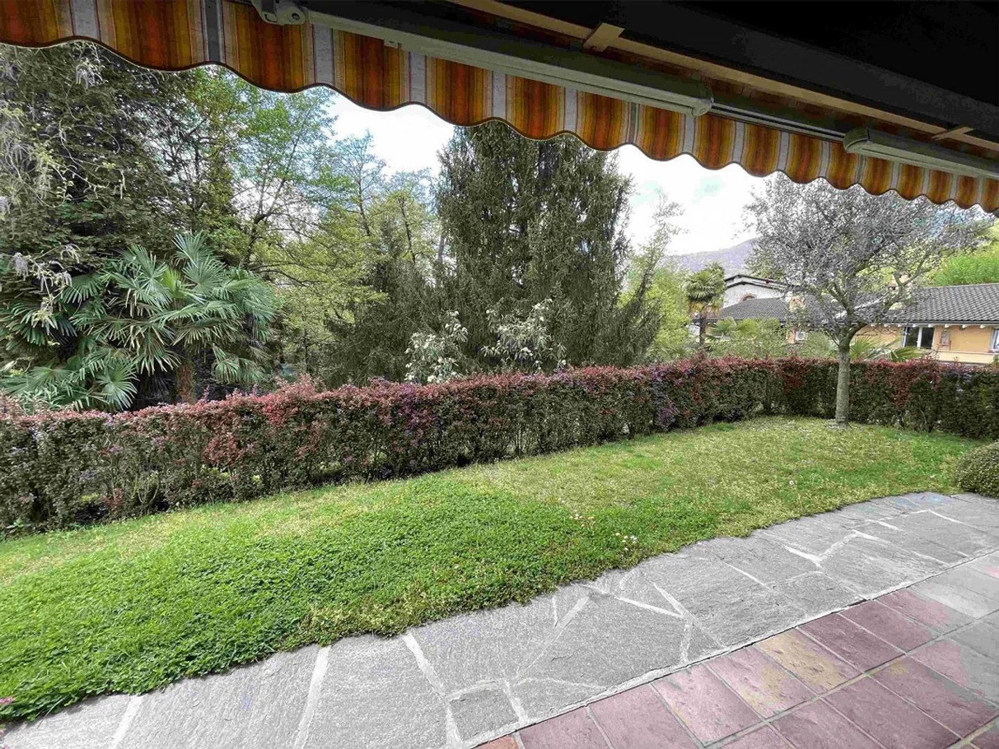 VILLA EXTRAORDINAIRE 5.5 AVEC GRAND JARDIN - Photo 13 sur 13