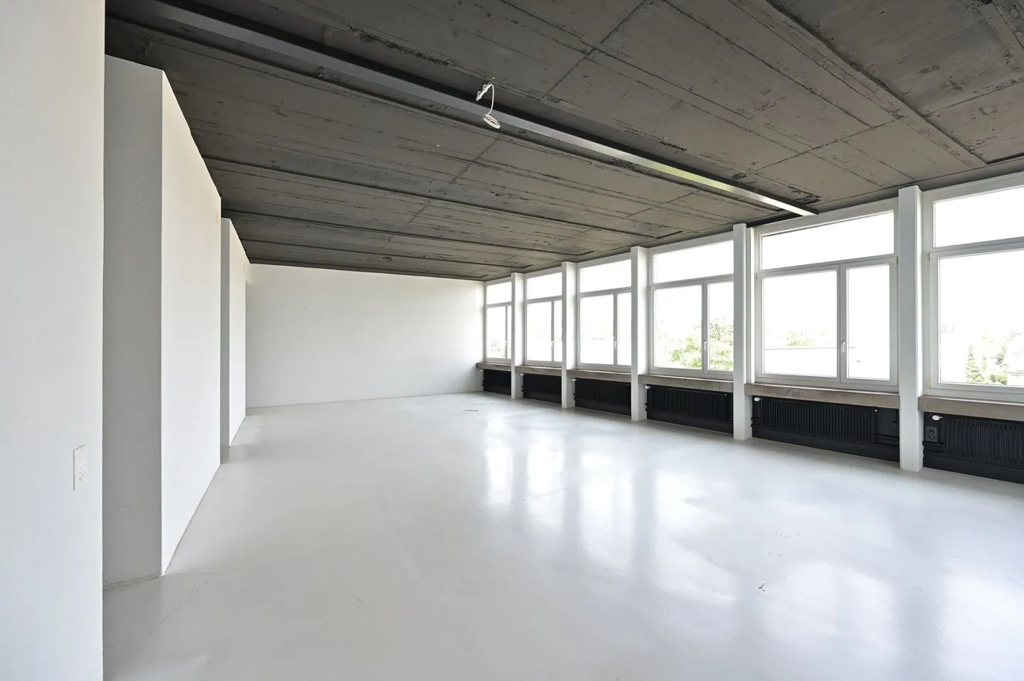 Abbiamo un nuovo fantastico ufficio/spazio commerciale in affitto in una posizione privilegiata. - Foto 6 di 11
