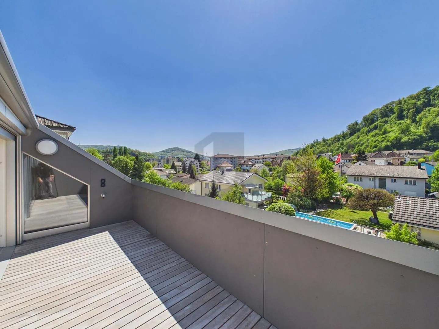Penthouse moderno con vista sulle Alpi - Foto 1 di 6