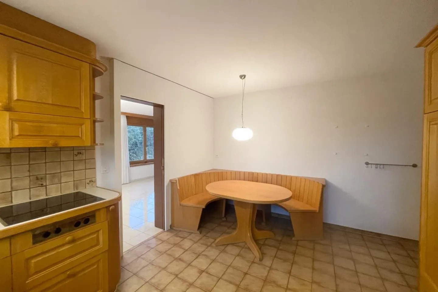 Emplacement privilégié ! Terrain spacieux avec maison individuelle - Photo 6 sur 11