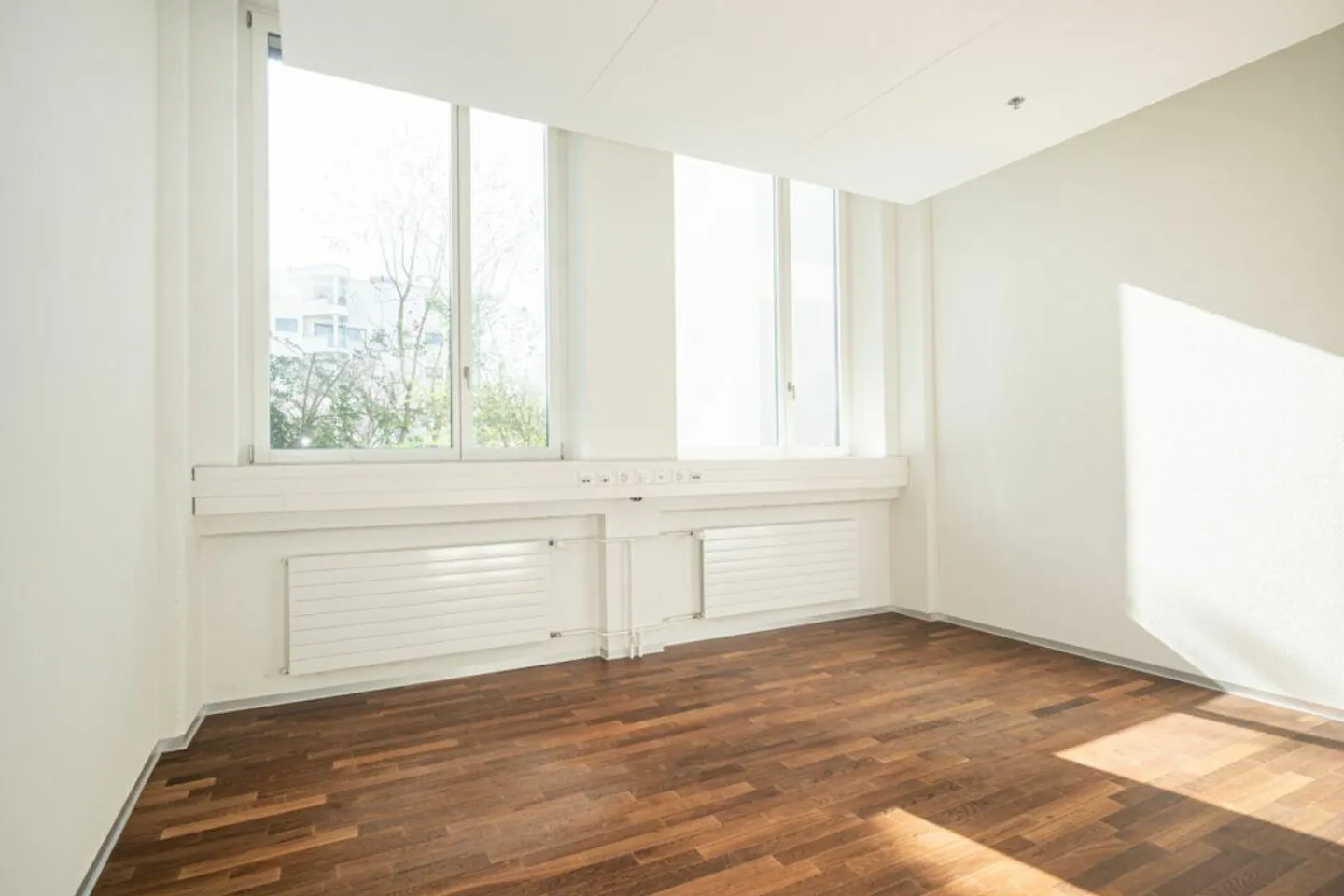 Representative Ground Floor Space at the Popular Alpenquai - Photo 7 of 11