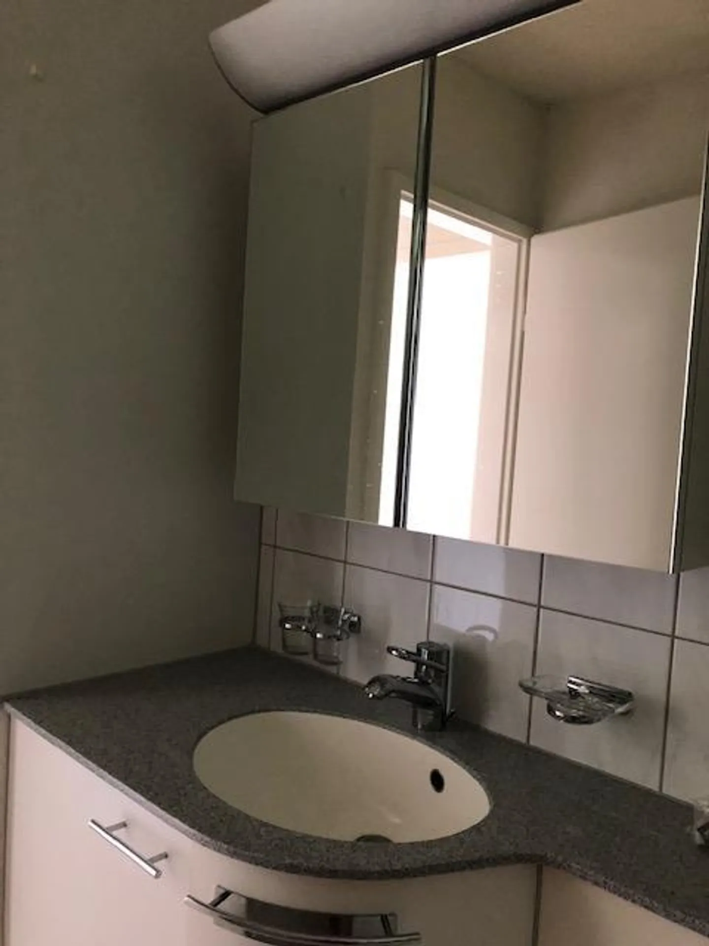 Appartamento accogliente con 3 stanze a Zurigo-Affoltern - Foto 4 di 6