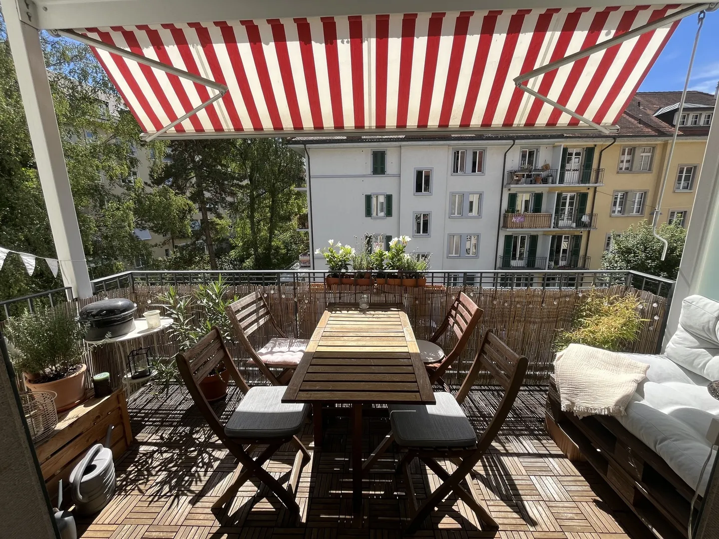 Charming Apartment with Balcony - Photo 6 of 6