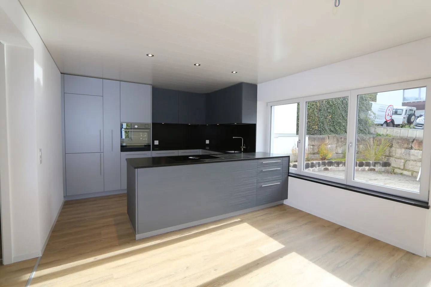 4.5 Room Apartment with Carport and AAP - Photo 1 of 16