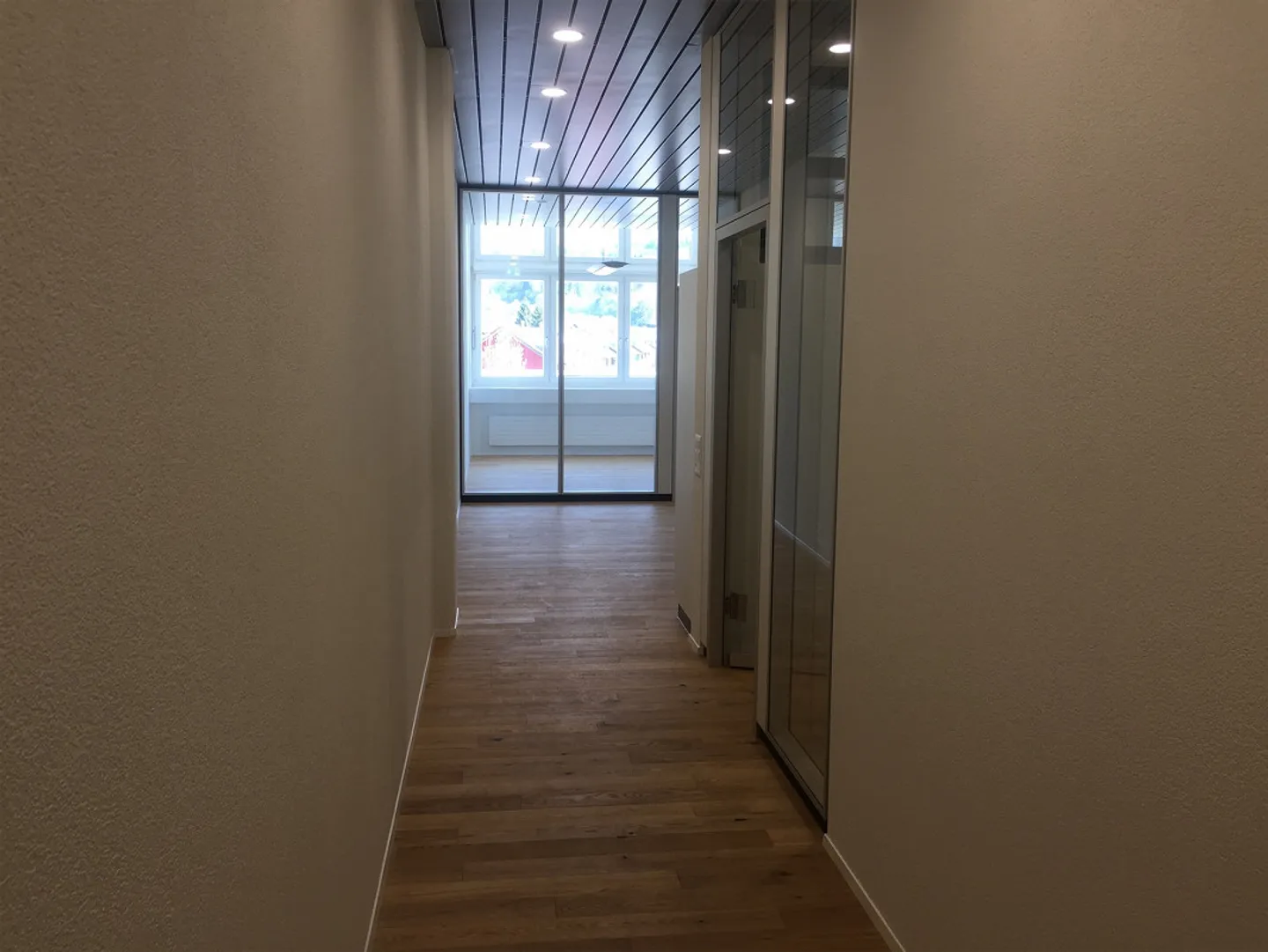 Moderne Büroräume in Sarnen - Foto 5 von 9