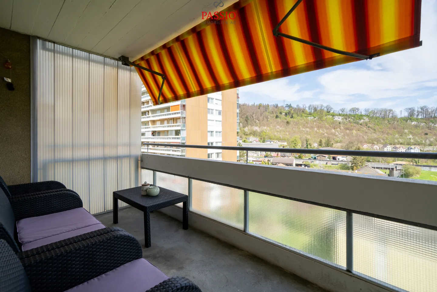 Spacious 6.5-room apartment with panoramic views and two balconies - Photo 4 of 26