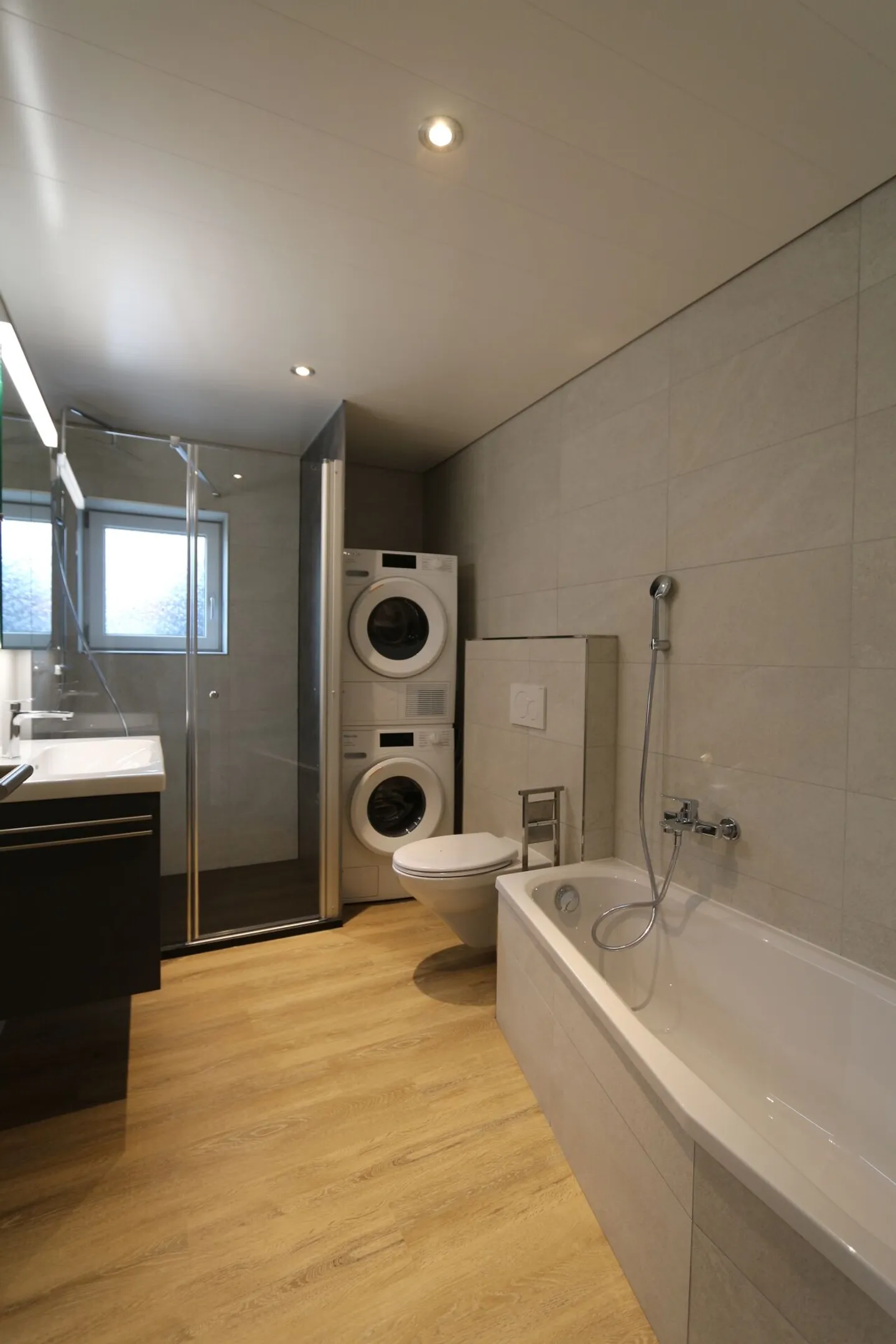 4.5 Room Apartment with Carport and AAP - Photo 11 of 16