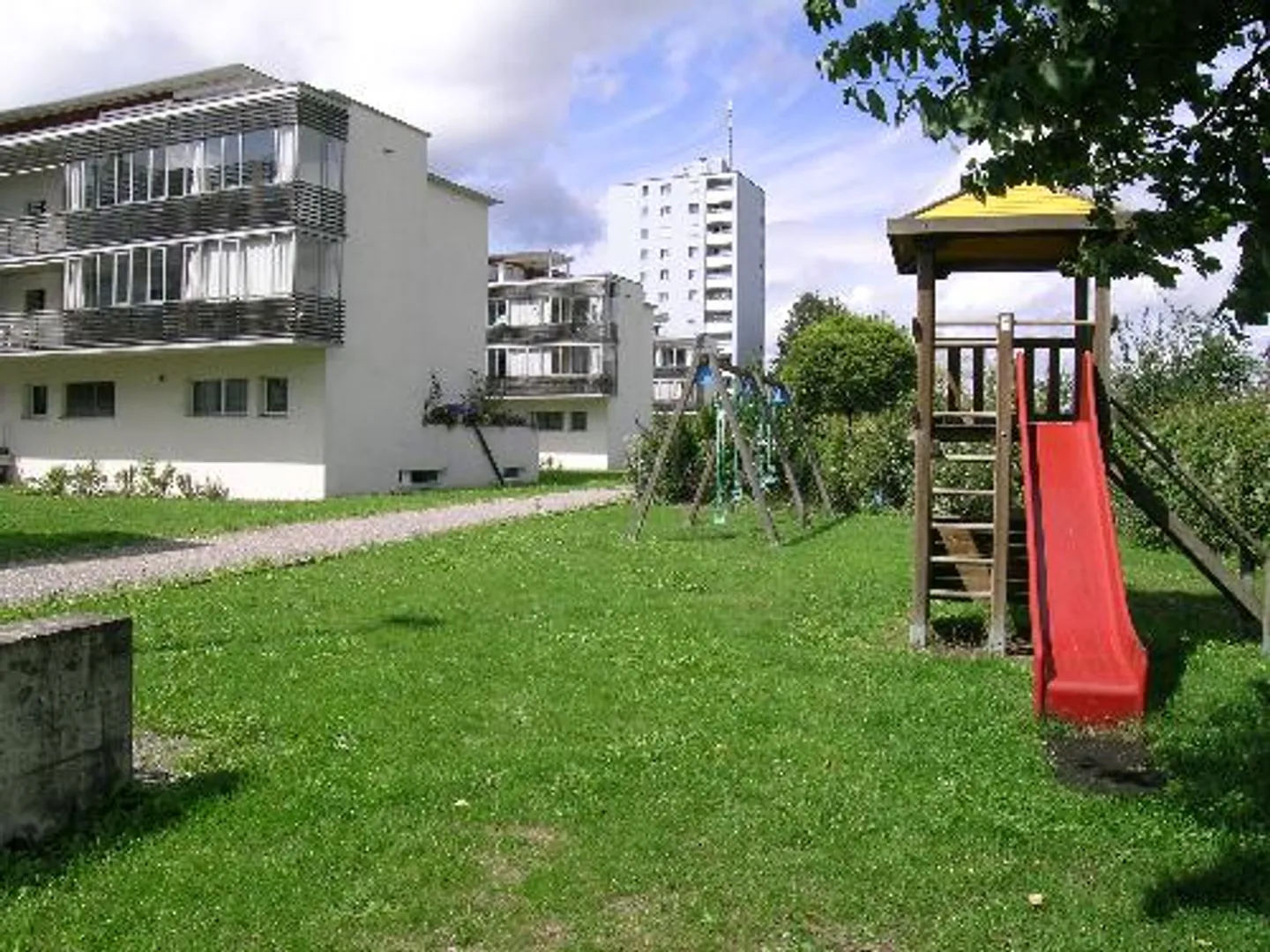Moderne Wohnung mit Balkon - Foto 1 von 8