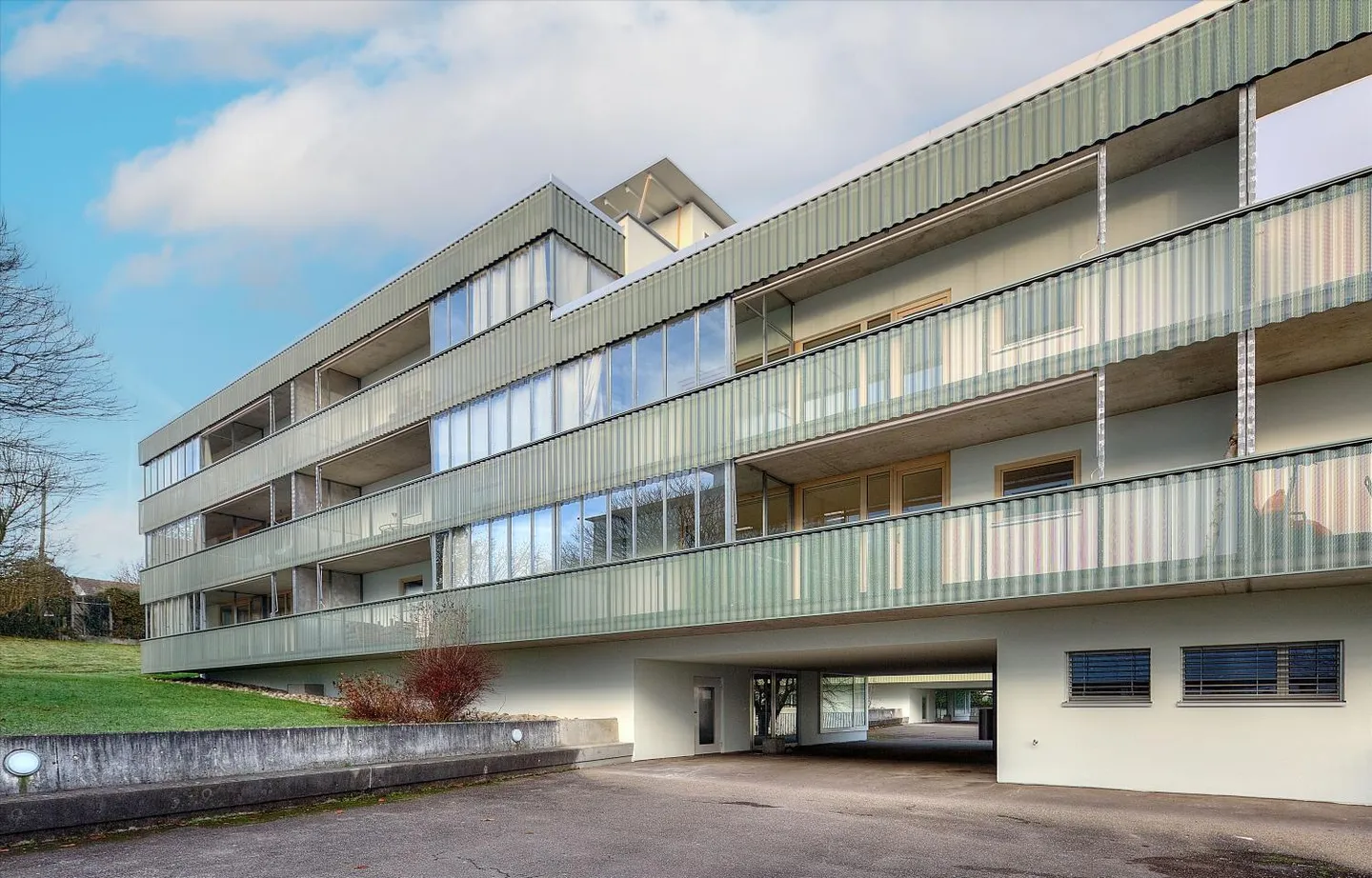 Moderne Wohnung mit Balkon - Foto 2 von 8