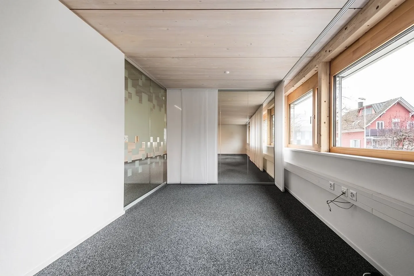 Schöne Büroflächen in Gehdistanz zum Bahnhof Gossau sucht Sie! - Foto 2 von 11