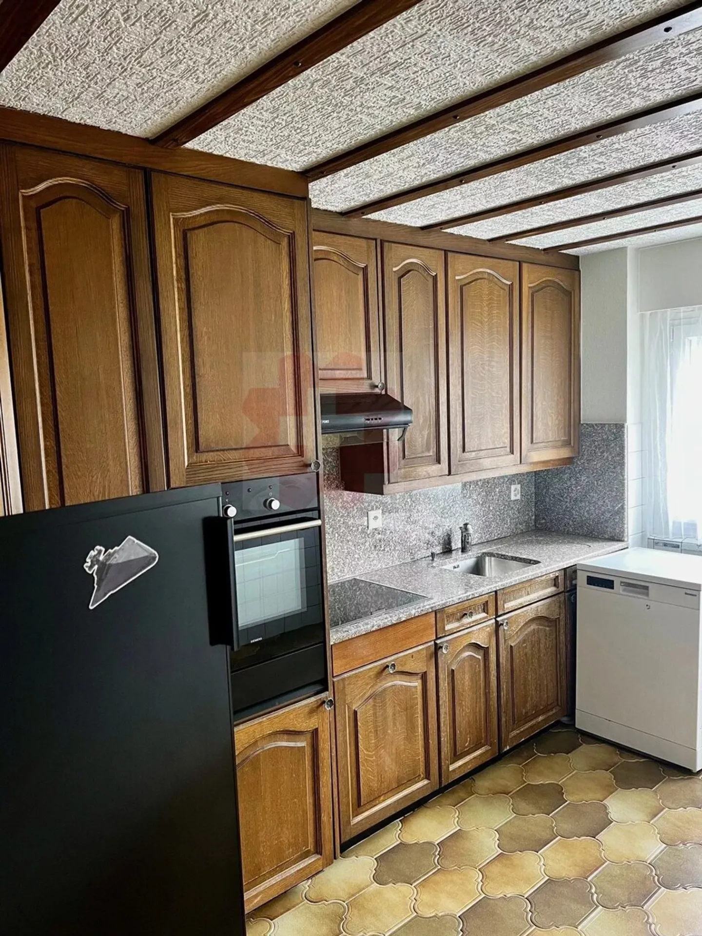 Ausgezeichnete Investitionsmöglichkeit: 4,5 Zimmer gut gelegen - Foto 8 von 8