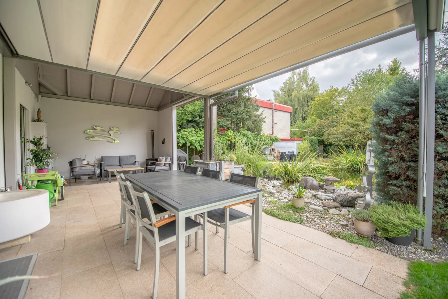 Single-family house in natural idyll: gallery floor & garden paradise for well-being - Photo 18 of 26