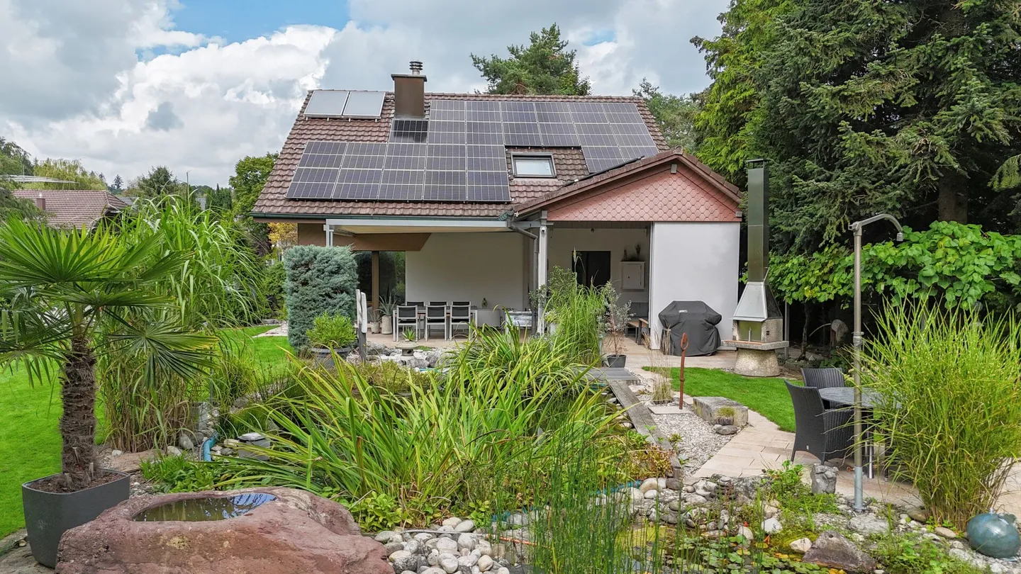 Single-family house in natural idyll: gallery floor & garden paradise for well-being - Photo 21 of 26