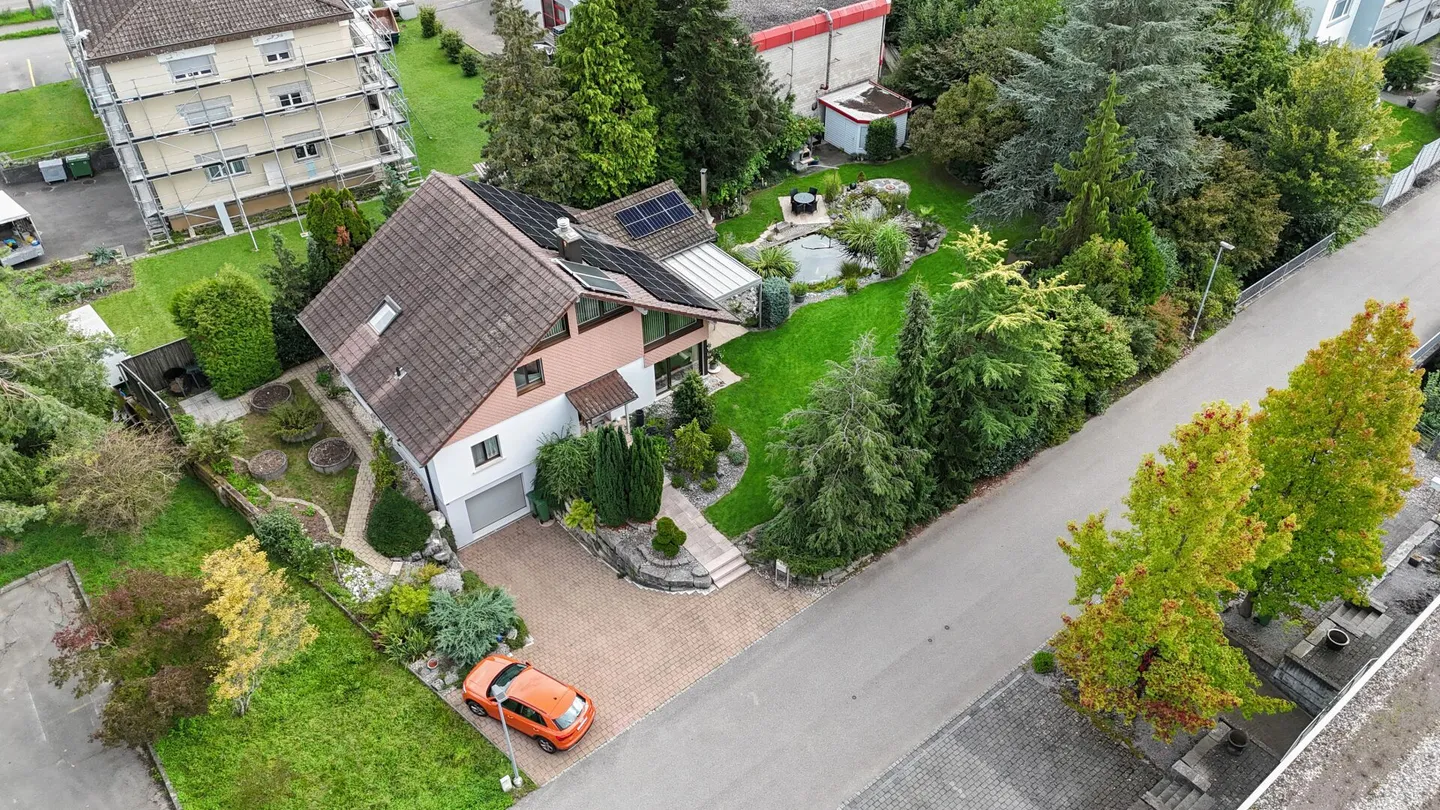Single-family house in natural idyll: gallery floor & garden paradise for well-being - Photo 24 of 26