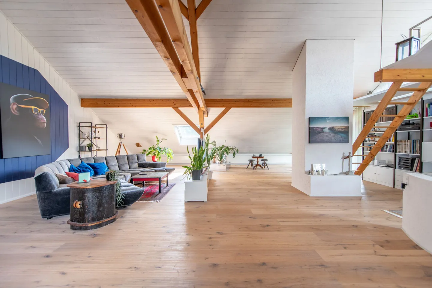 Single-family house in natural idyll: gallery floor & garden paradise for well-being - Photo 12 of 26