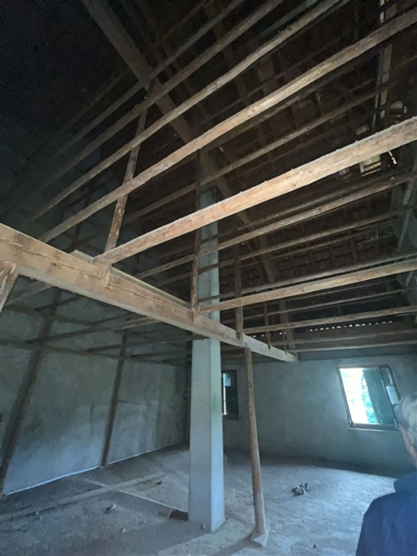 Beautiful farmhouse with great potential - Photo 5 of 8