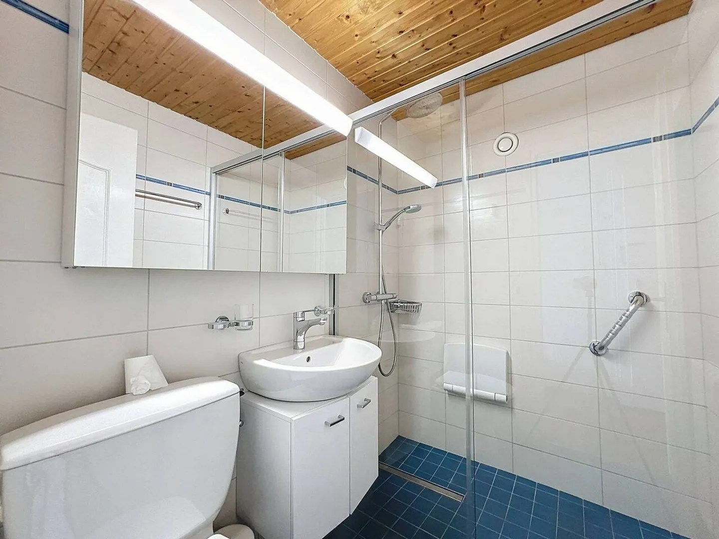 Spazioso studio di fronte agli impianti di risalita - Foto 6 di 8