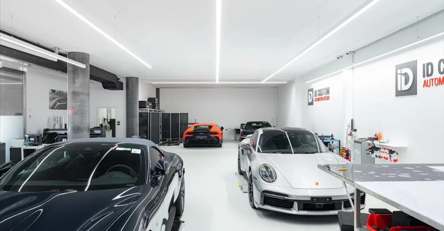 Edificio ad uso misto in affitto - Foto 1 di 12