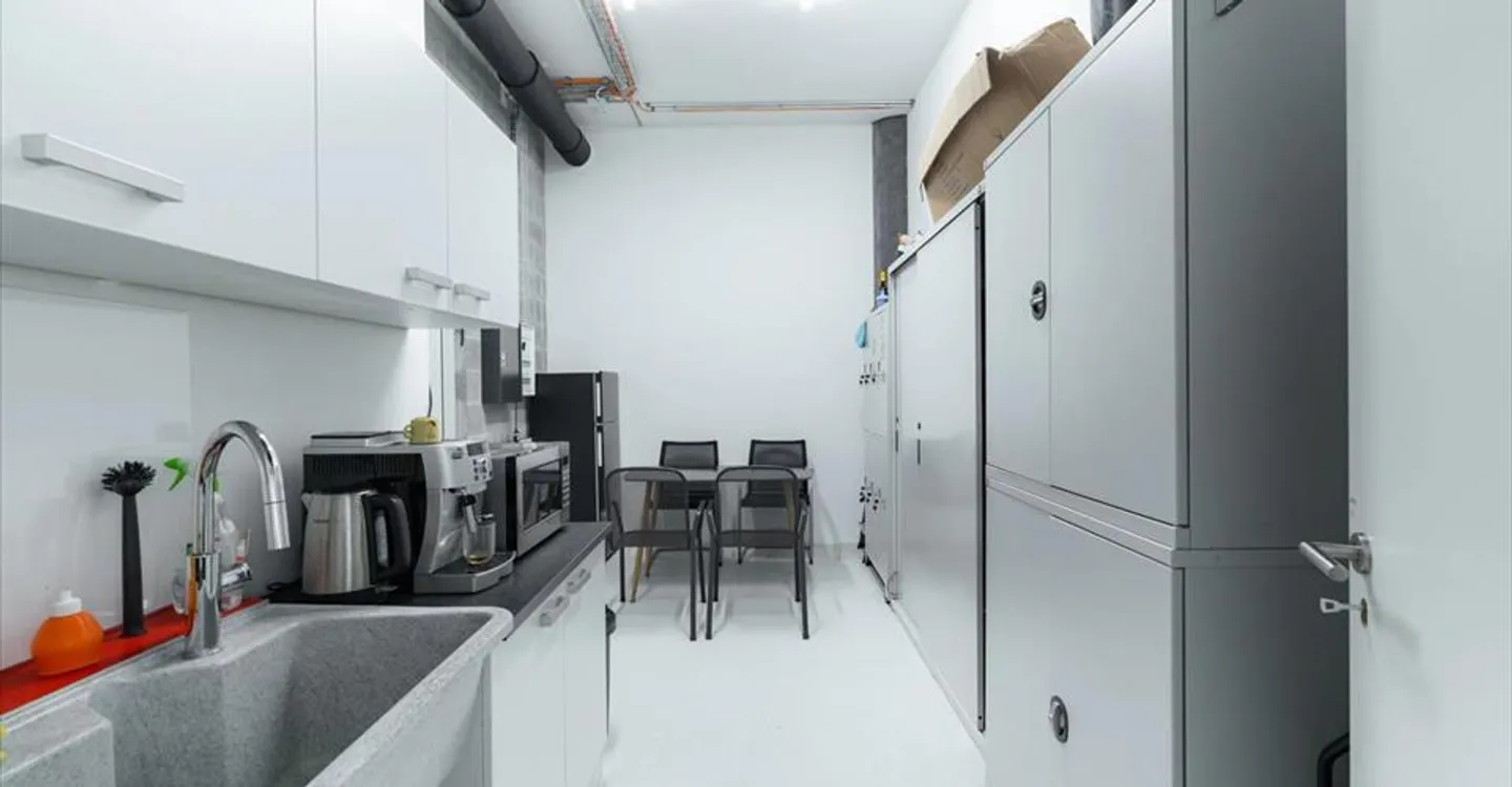 Edificio ad uso misto in affitto - Foto 5 di 12