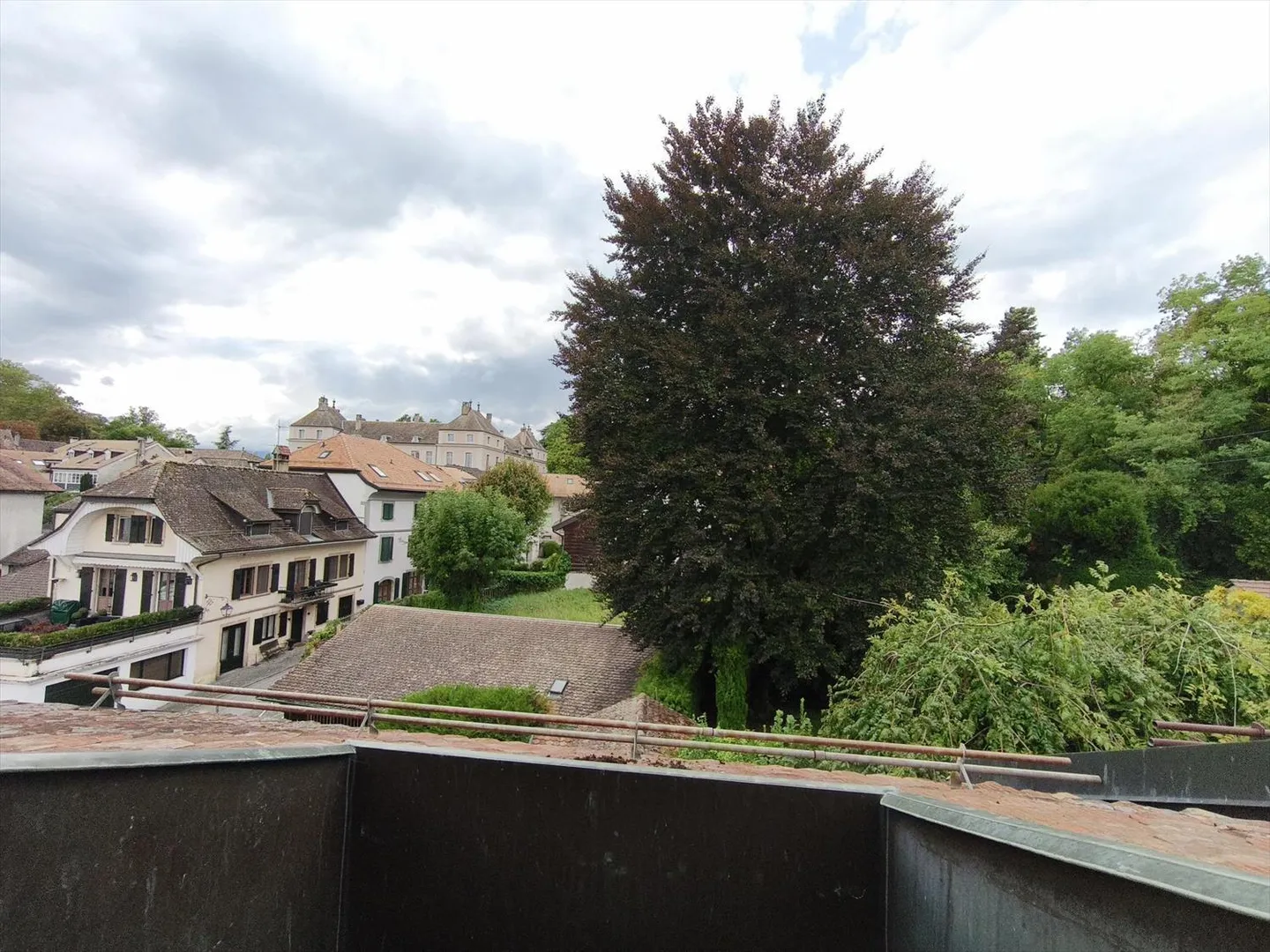 Appartamento duplex 4.5 locali nel cuore del borgo di Coppet - Foto 5 di 9