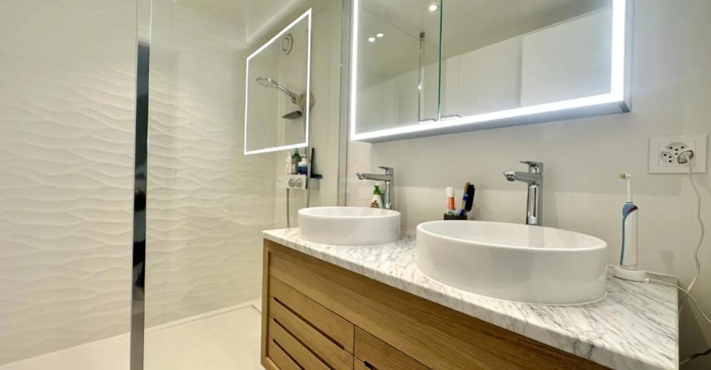 Proprietà affascinante di 6 stanze e 220 m² in un contesto verde e preservato - Foto 10 di 12