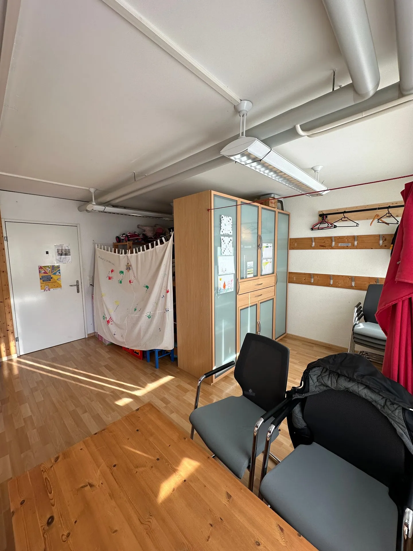 Ampio spazio commerciale in affitto - Ideale per un uso versatile! - Foto 4 di 5