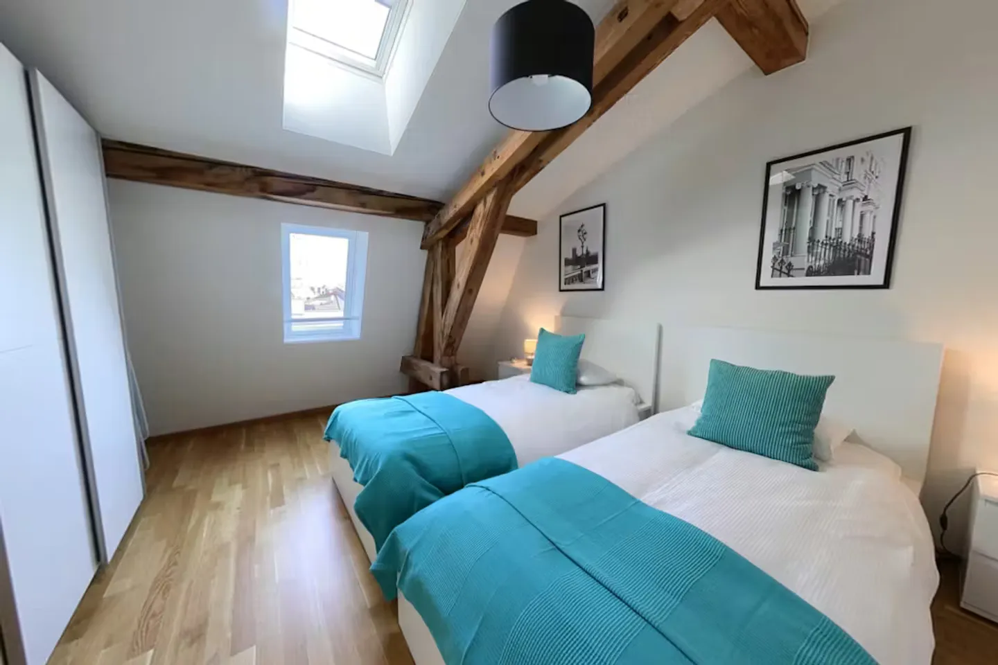 Stunning 3-Bedroom Apartment - Photo 7 of 10