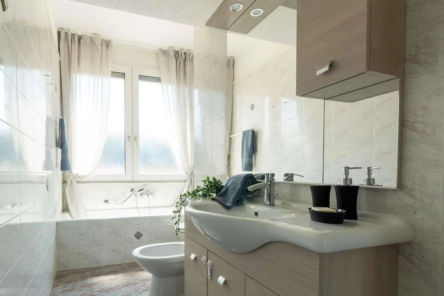 Chiasso : appartement 4,5 pièces avec vue dégagée - Photo 5 sur 6