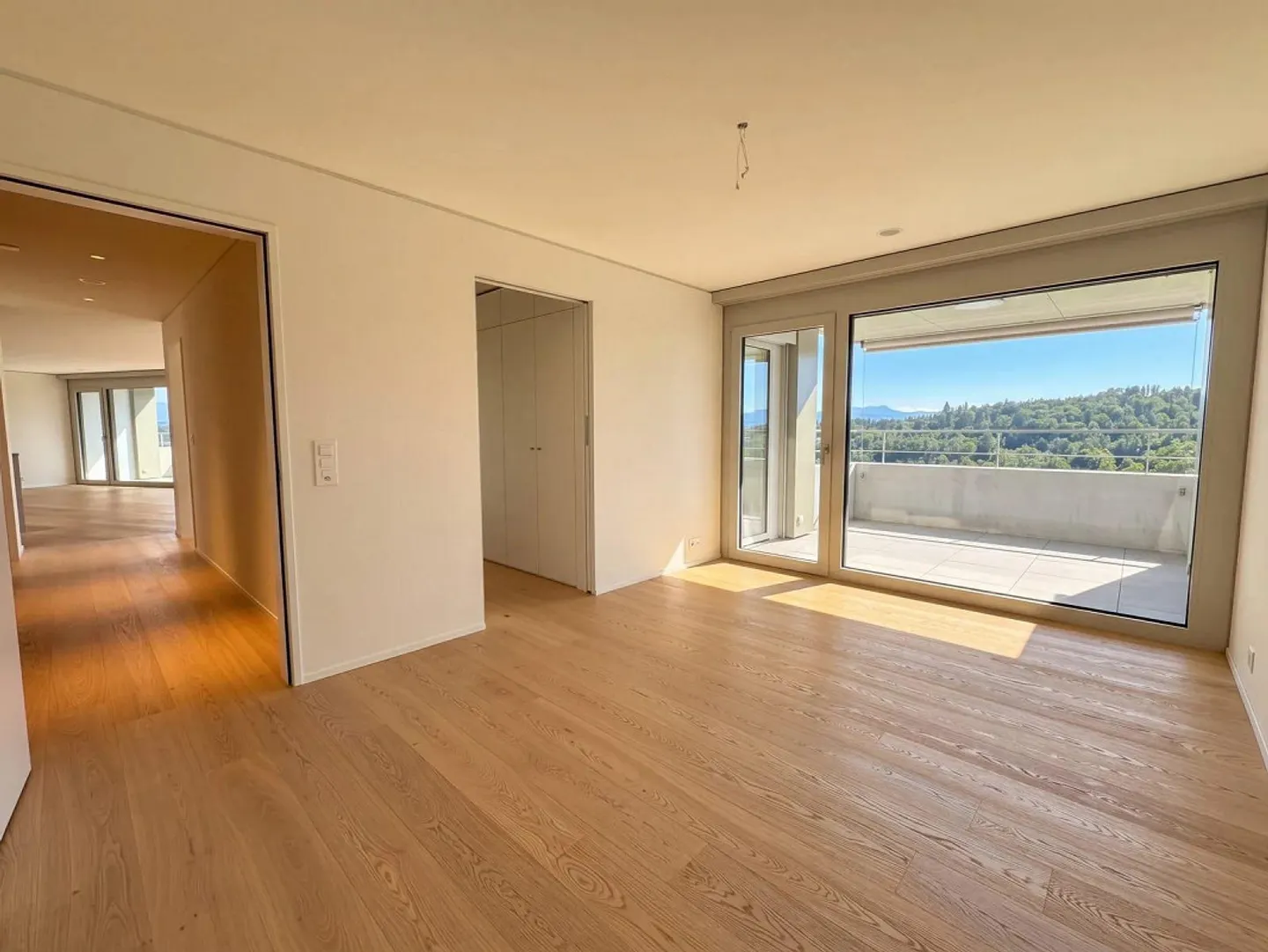 Luxuswohnung mit atemberaubender Aussicht - Foto 3 von 13