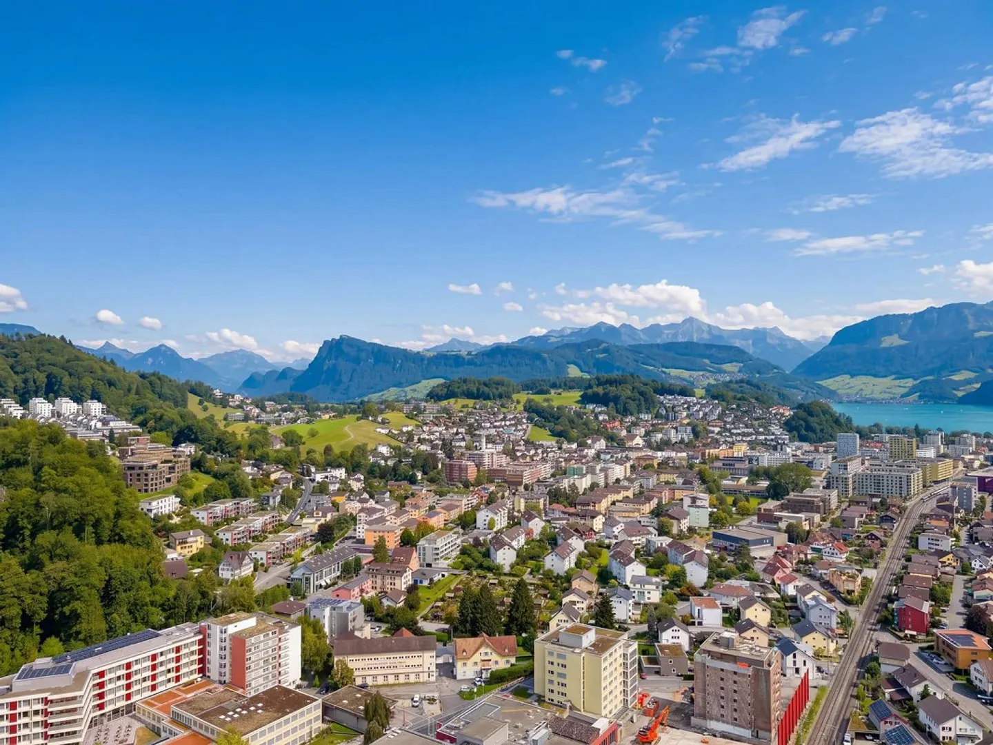 Luxuswohnung mit atemberaubender Aussicht - Foto 5 von 13