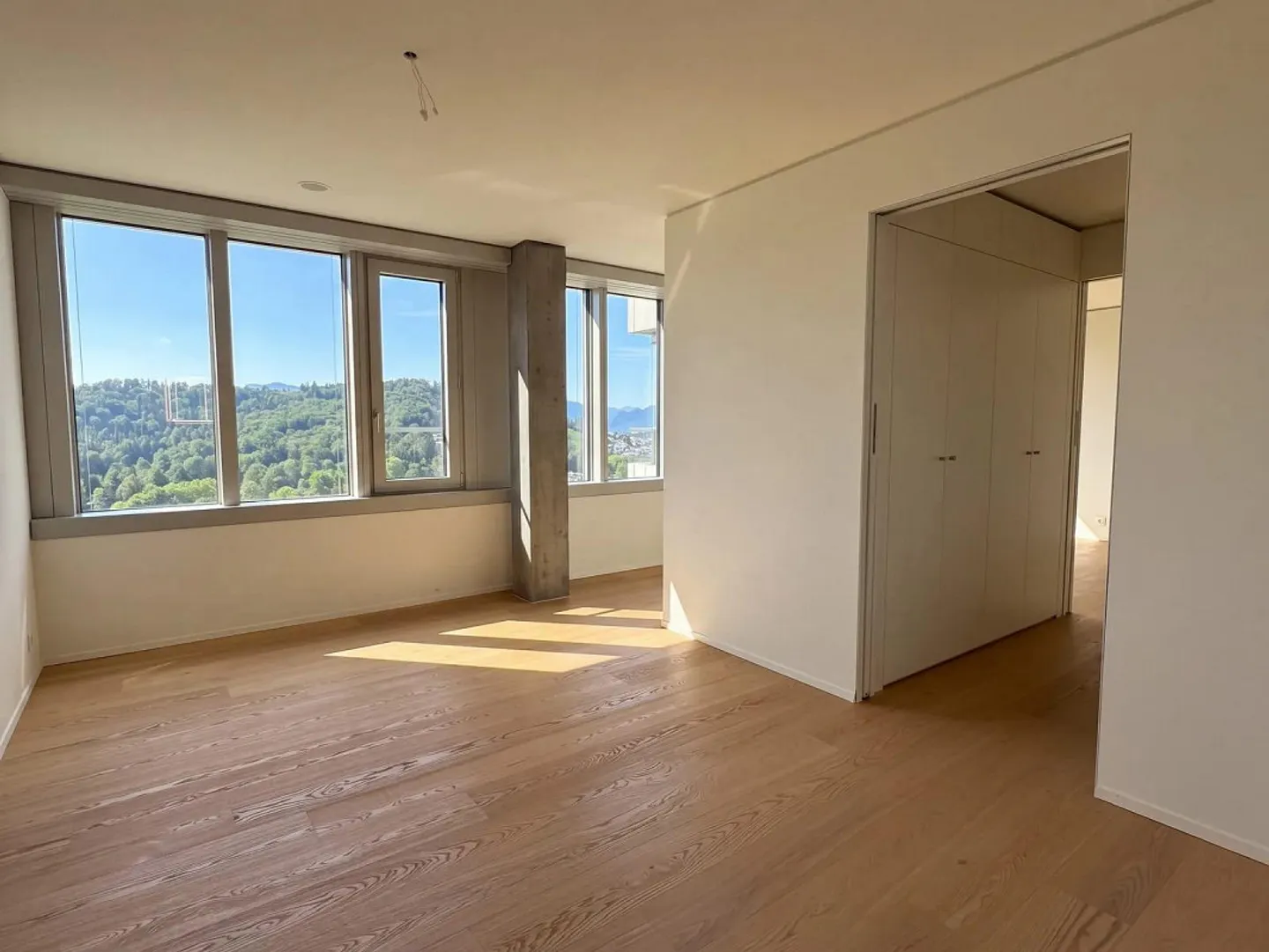 Luxuswohnung mit atemberaubender Aussicht - Foto 6 von 13