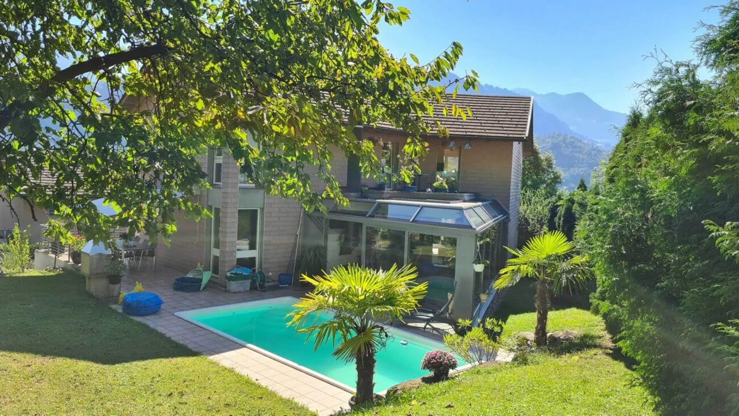 Traumhaus mit Pool und Privatsphäre an sehr sonniger Lage - Foto 1 von 28