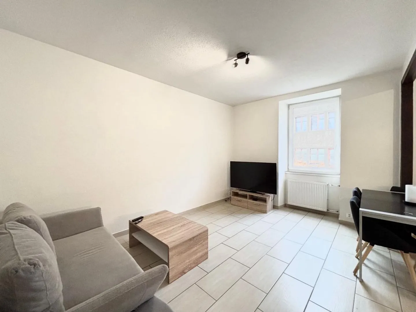 Vullierens (VD) - Appartement meublé de 4 pièces à louer au rez-de-chaussée - 93 m² - Photo 3 sur 8