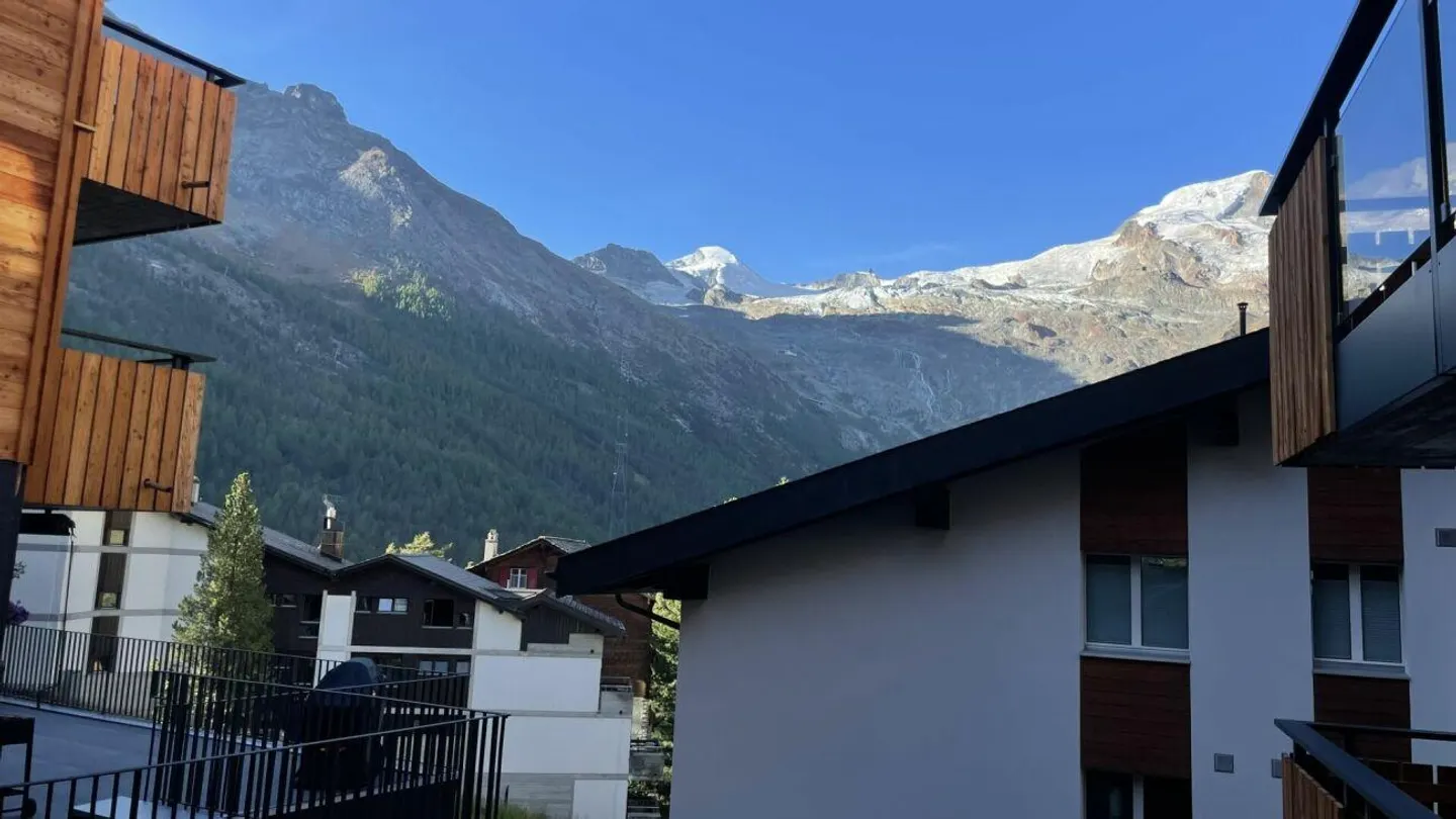 Alphubel Peak così vicino al cielo. Nuova costruzione 2025. Con balcone sud e est. - Foto 12 di 14