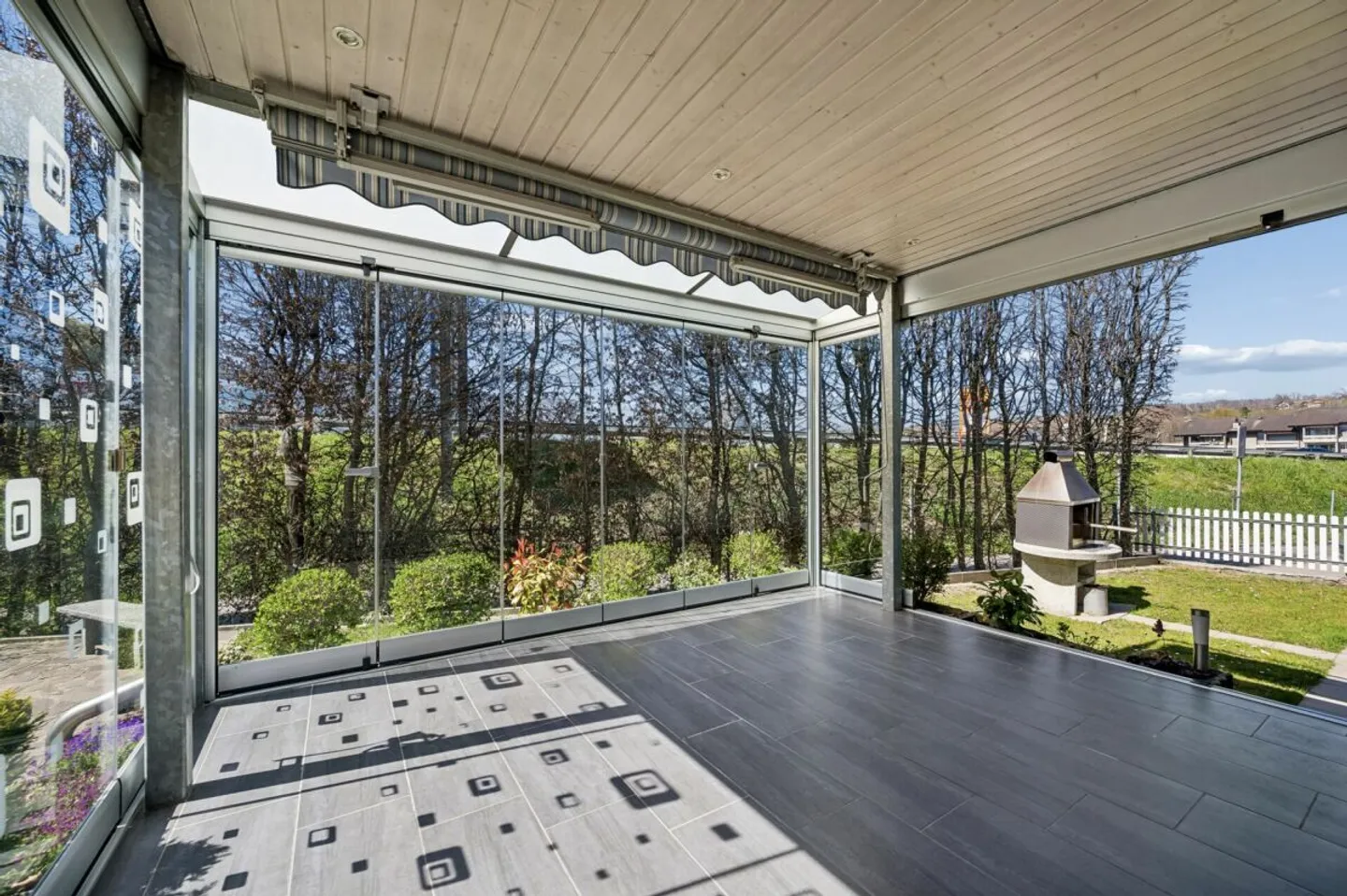 Propriété polyvalente de 6,5 pièces avec potentiel de construction - Photo 5 sur 13