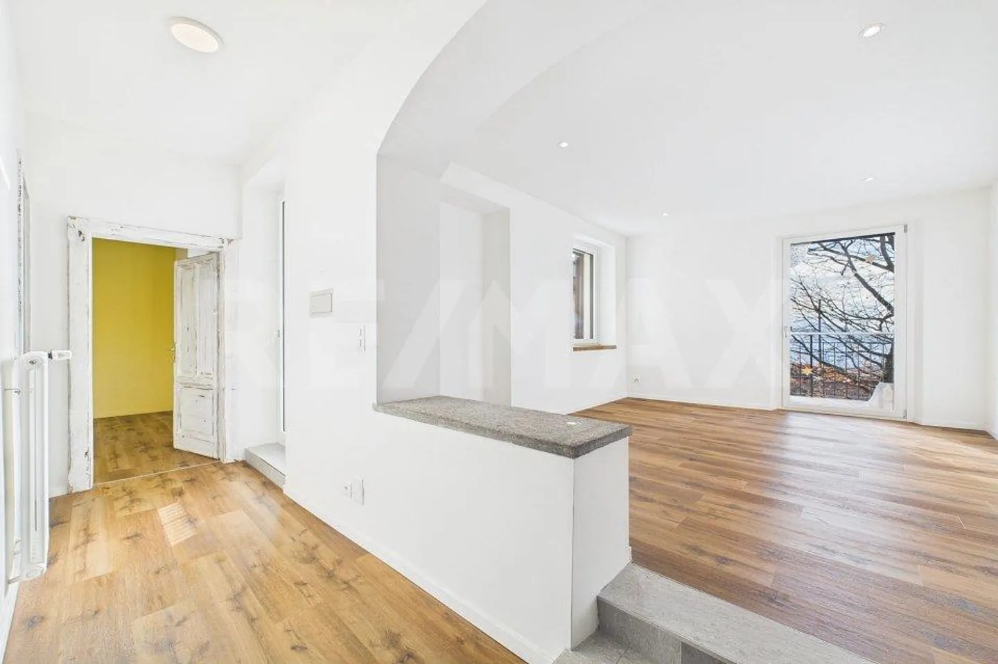 History meets living comfort - Core House in Albonago - Photo 5 of 13