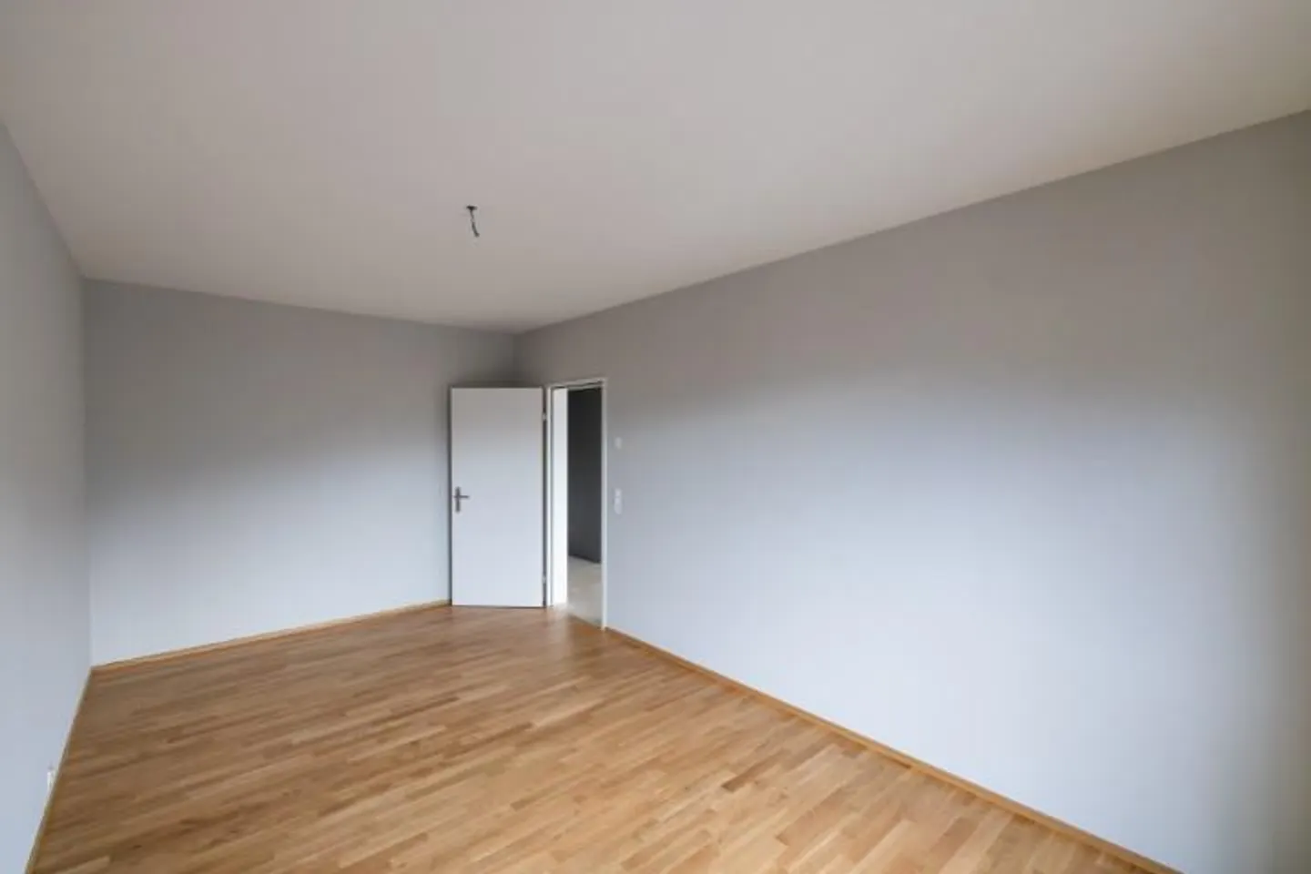 Moderne 2.5-Zimmerwohnung in Zizers - Foto 4 von 8