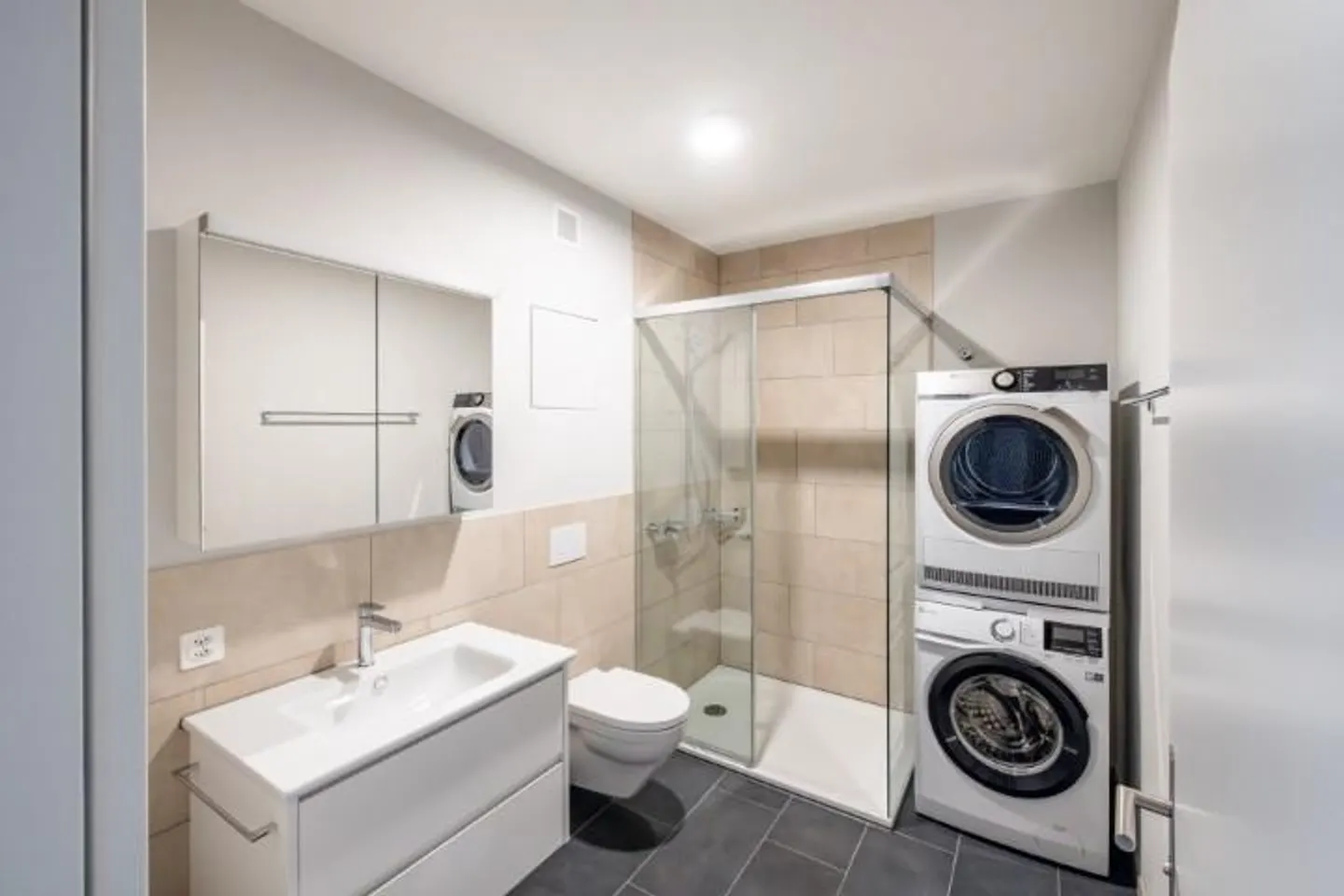Moderne 2.5-Zimmerwohnung in Zizers - Foto 6 von 8